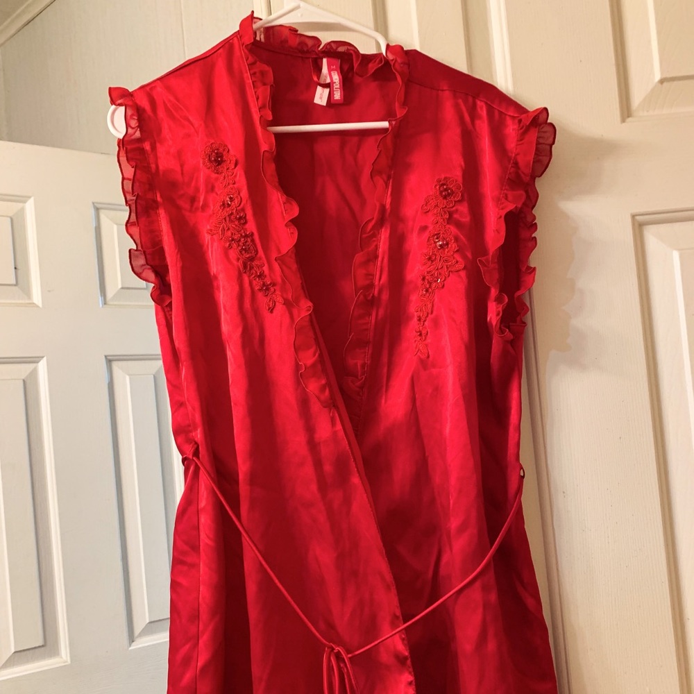 Women’s Red Silky Robe Medium Fearless Fun Female - Flower Embroidery Beads